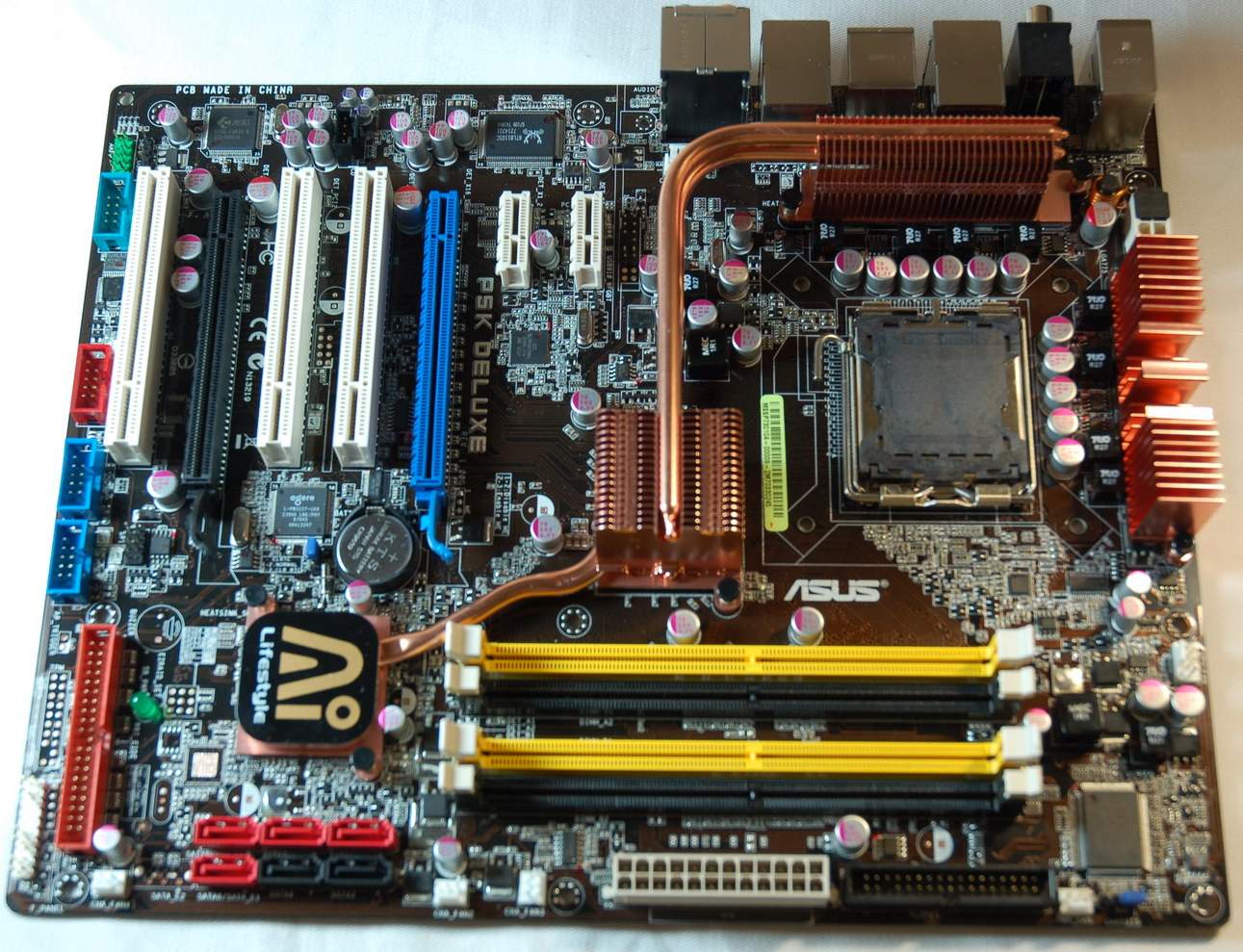ASUS