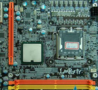 DFI LANPARTY X 38- T3R