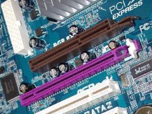 ASRock 4CoreDual-SATA2 pci=e + AGP8x